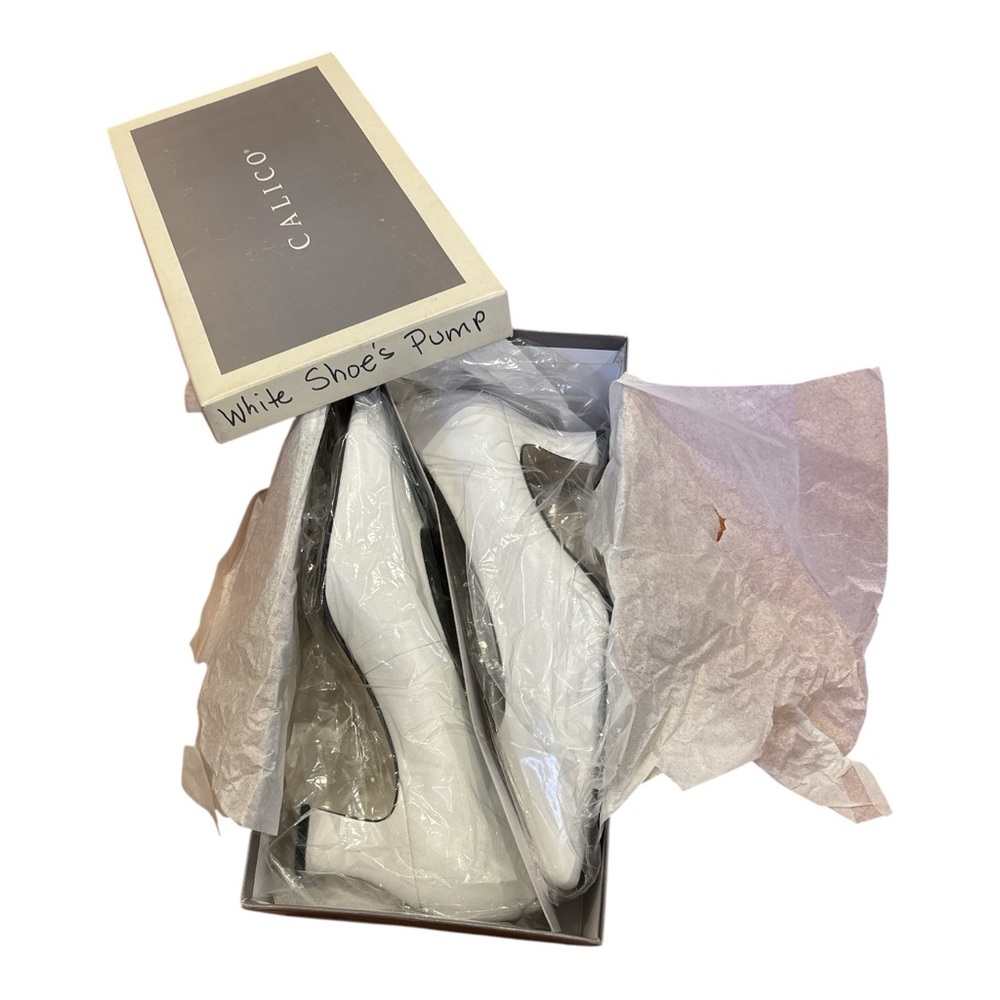 NIB 80s CALICO OFF WHITE CLASSIC SLEEK LEATHER ALMOND TOE 2" KITTEN HEELS SZ 9 - Picture 5 of 8
